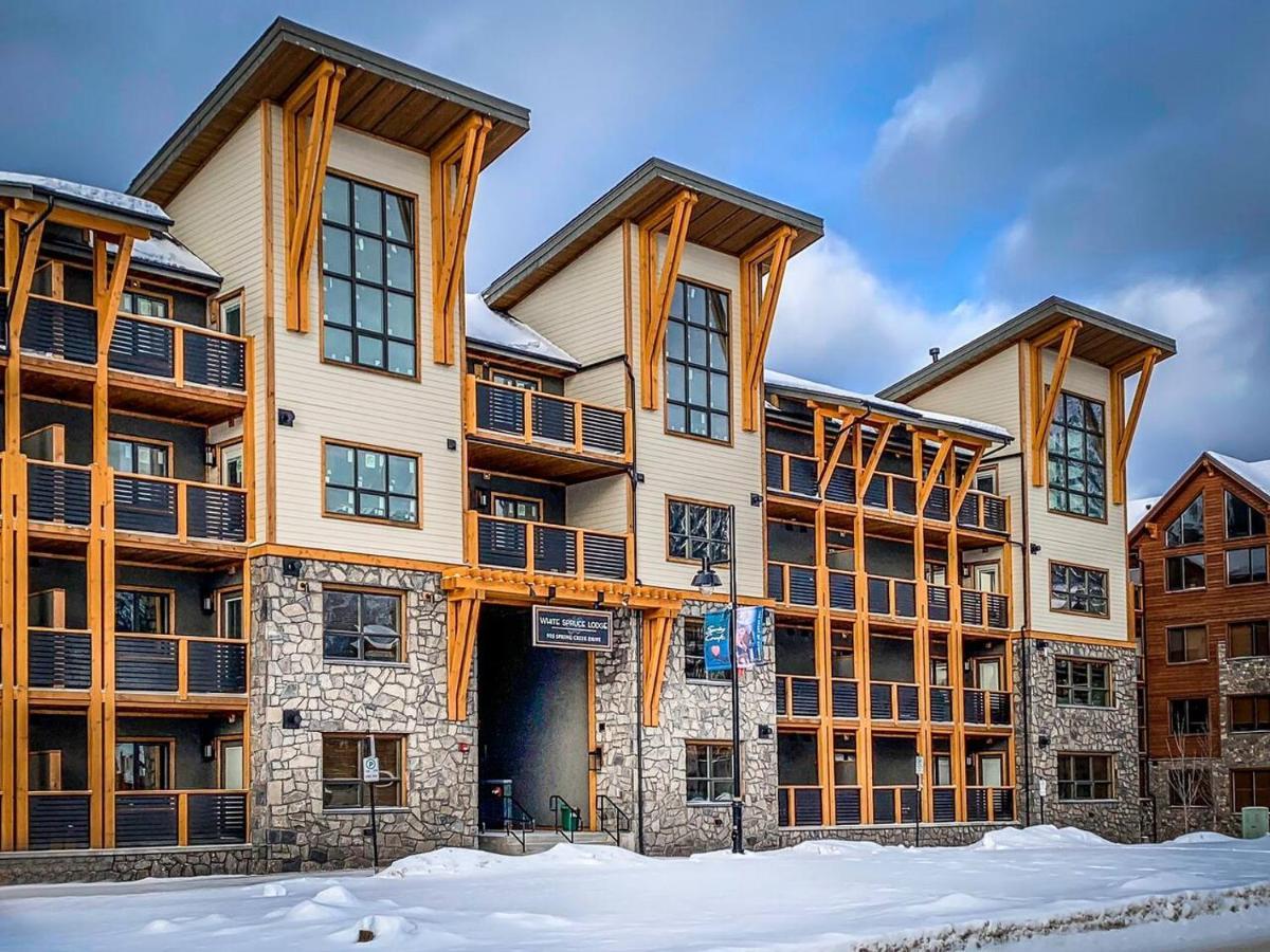 Spring Creek Luxury King One Bedroom At White Spruce Lodge Канмор Экстерьер фото