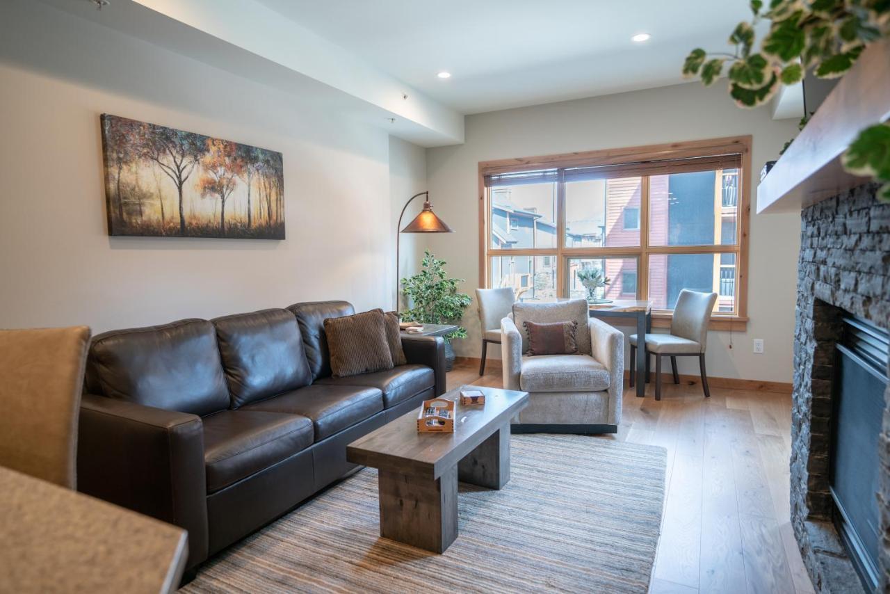 Spring Creek Luxury King One Bedroom At White Spruce Lodge Канмор Экстерьер фото