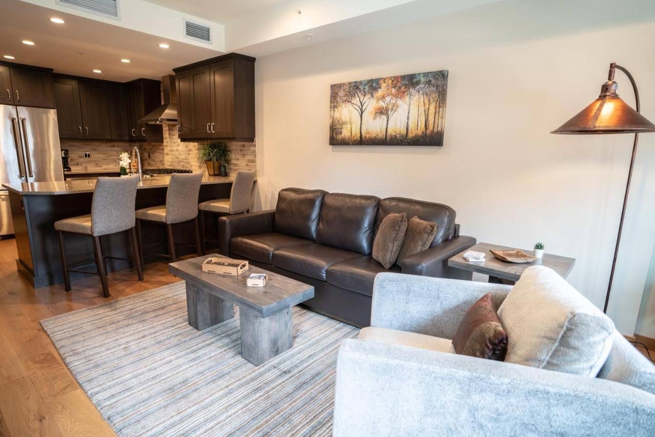 Spring Creek Luxury King One Bedroom At White Spruce Lodge Канмор Экстерьер фото